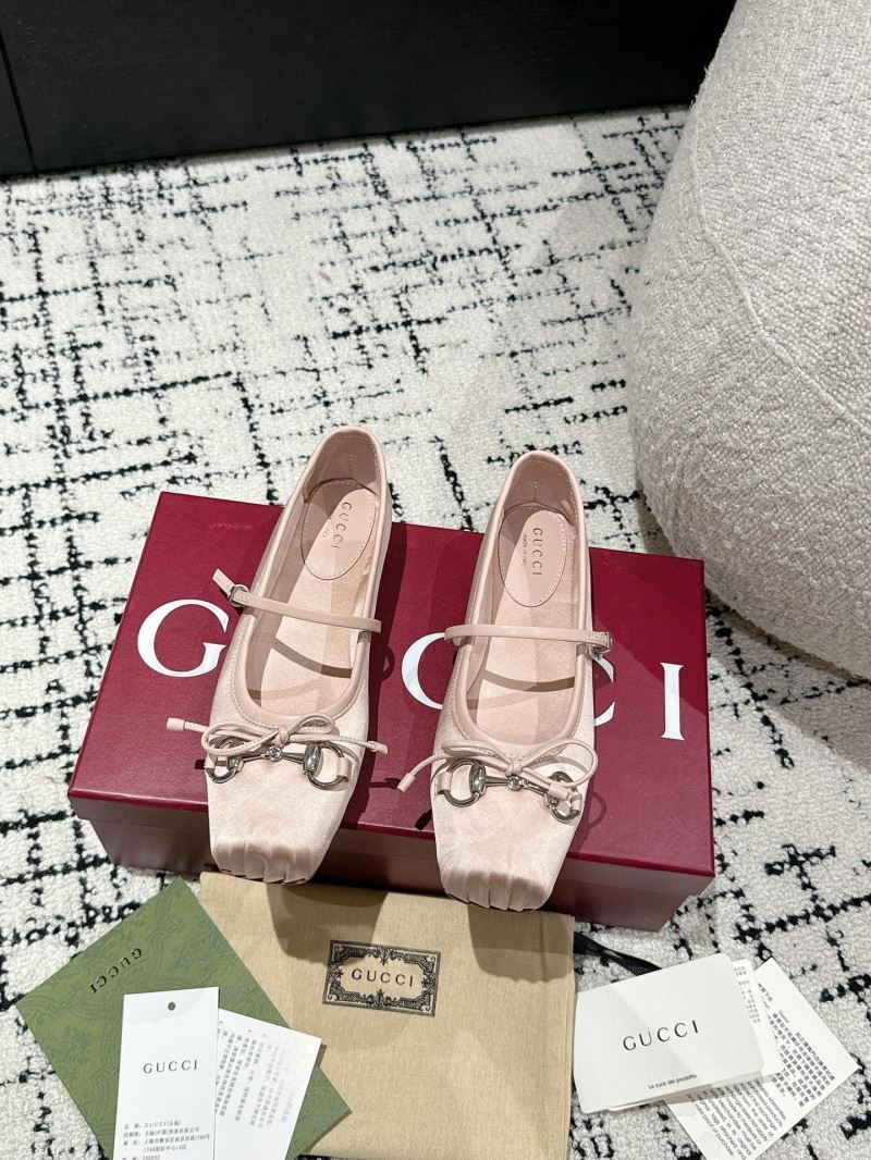 Gucci Flat Shoes